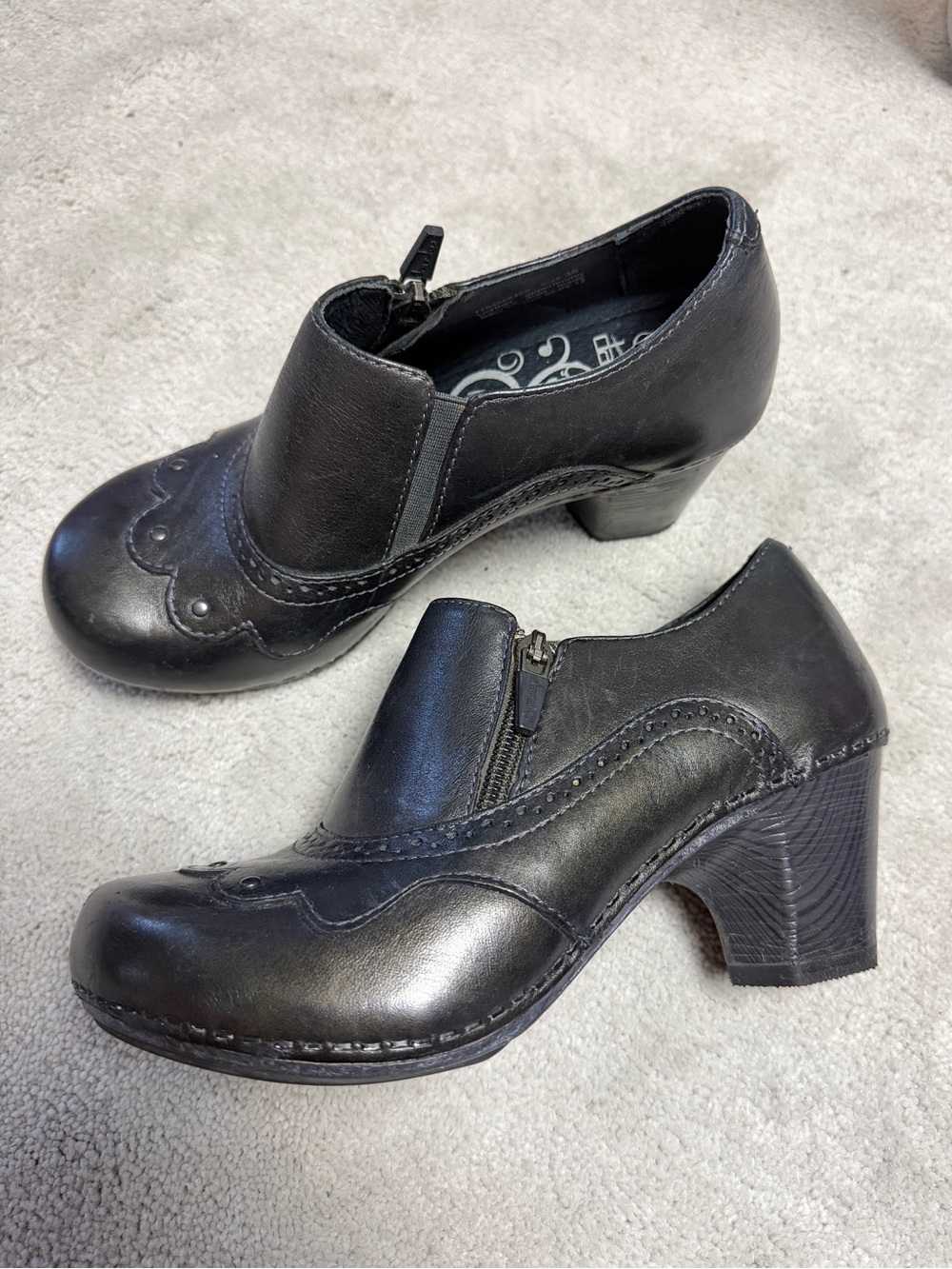 DANSKO NANCY CLOG HEELED BOOTIE ZIP BOOT PROFESSIONAL SHOE LEATHER STUDDED 36 - Picture 2 of 8